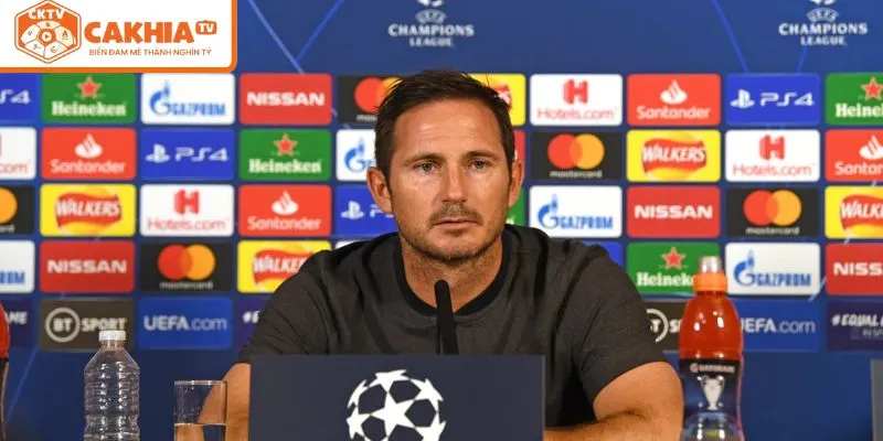 Phản ứng đầy xúc động của Frank Lampard sau trận đấu